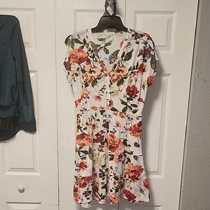 Floral V-Neck Women's Top Ptp18 Without Strech Lenght 28